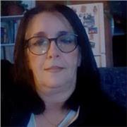 Mi chiamo Zina, ho tante anni d'esperienza come consultante internazionale nella cooperazione alle Agenzie delle Nazioni Unite, disponibile secondo l'esigenza del lavoro